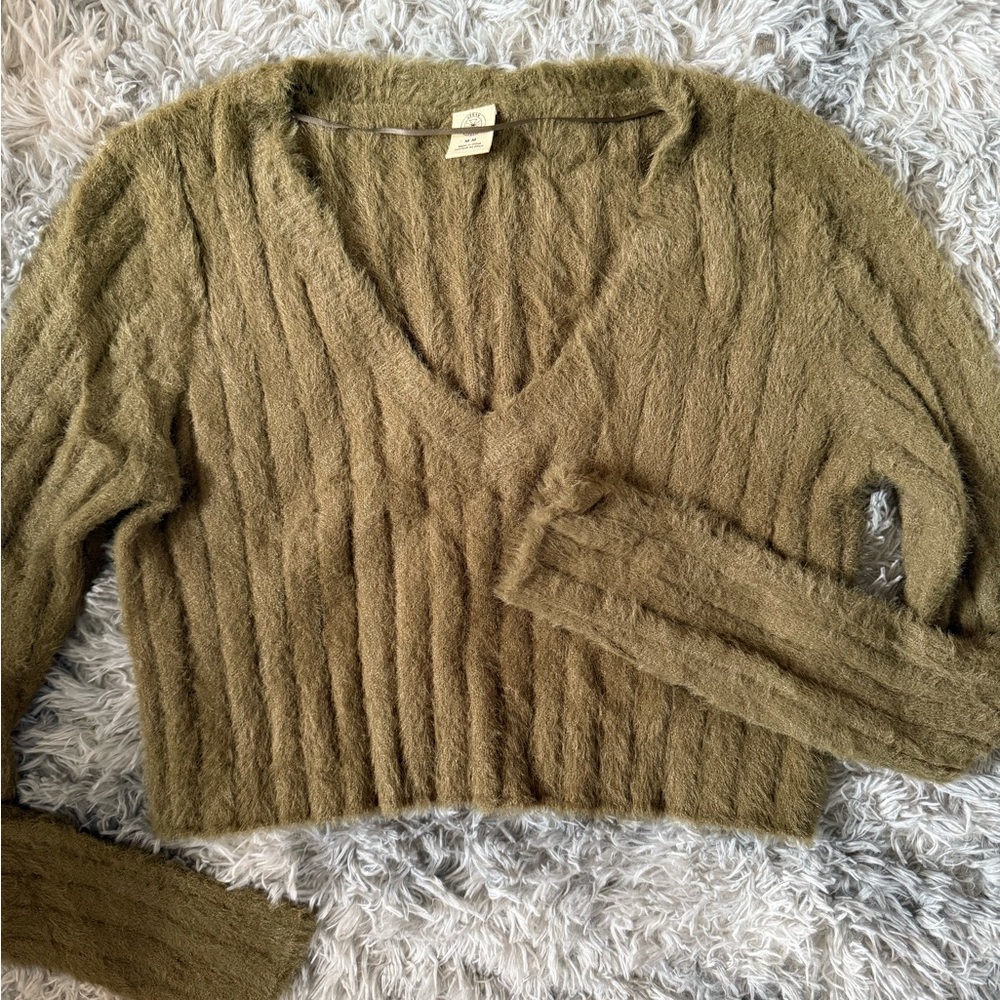 Urban Outfitters V-Neck Cropped Sweater